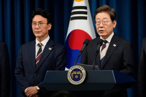 韩国国会批准总统提名的总理人选金敏硕