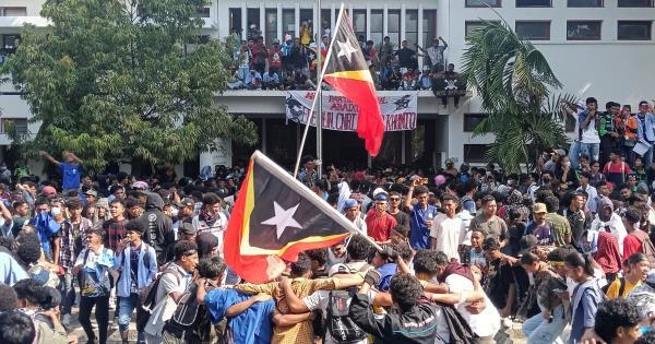东帝汶议会通过决议：取消议员高额退休津贴，学生抗议浪潮终获回应！