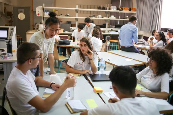 在至暗时刻，以色列与巴勒斯坦青年携手创业：跨越战火的商业奇迹正在发生！