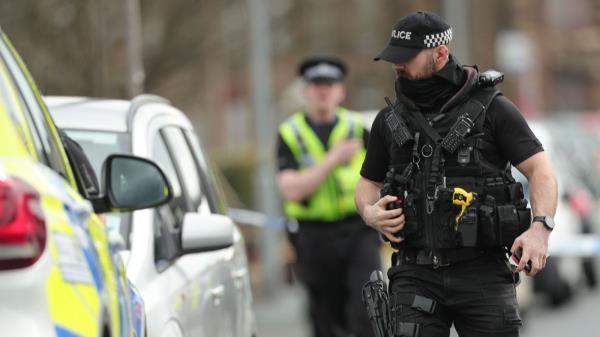 英格兰多地反恐行动告捷：四名嫌犯落网，安全防线再加固！  第1张