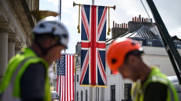 英国急需特朗普救场！关键时刻，拥抱美国前总统成唯一出路？