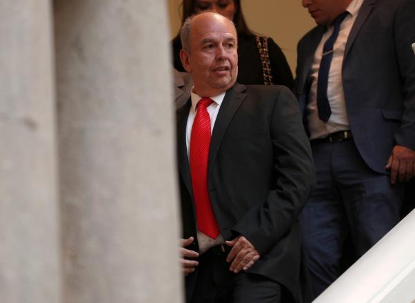 美国将玻利维亚前内政部长驱逐回国，涉贪腐与镇压示威命案面临审判！  第1张