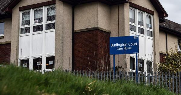 英国内政部被要求取消对护理院员工的驱逐威胁，引发舆论哗然！  第1张