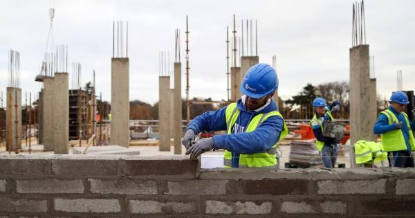 18个月首次全线下滑！建筑业遭遇寒冬，行业拐点已至？