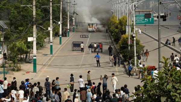 尼泊尔封禁社媒引爆大规模抗议！已致14人丧生，民众怒火席卷街头