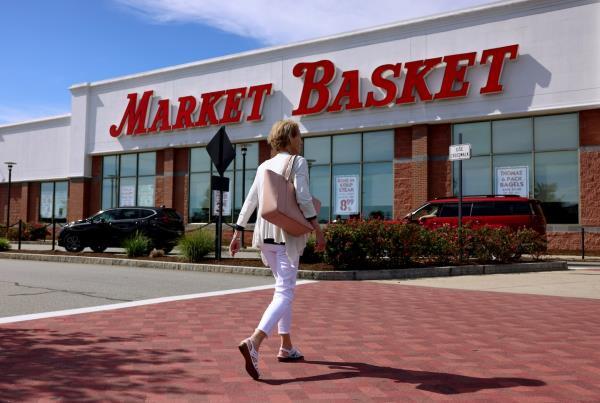 调解无果：亚瑟·T·德穆拉斯与Market Basket董事会谈判陷入僵局