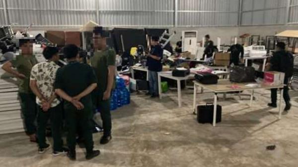 【跨国电诈团伙金边覆灭！新加坡警方雷霆出击，12名嫌犯落网】  第1张